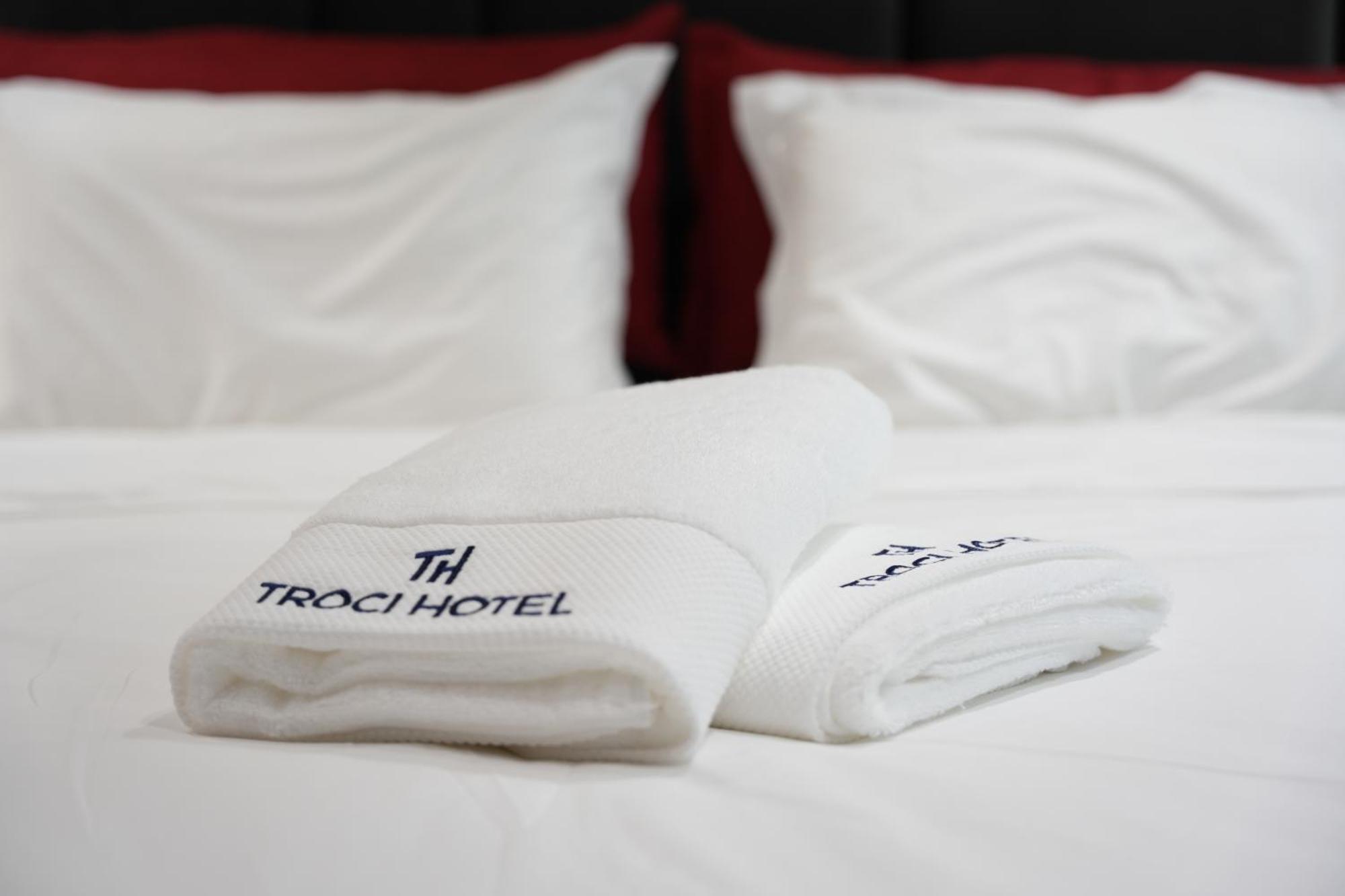 Troci Hotel Kamez Esterno foto